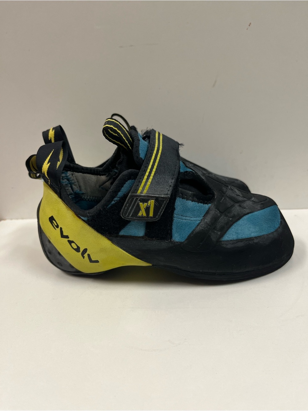 Evolv X1 Blue and Yellow Climbing Shoe
